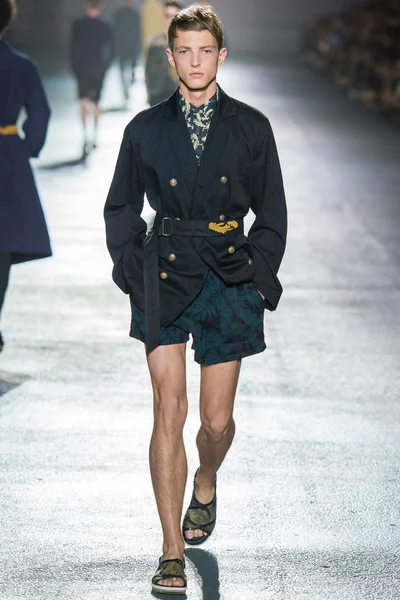 Look 21
